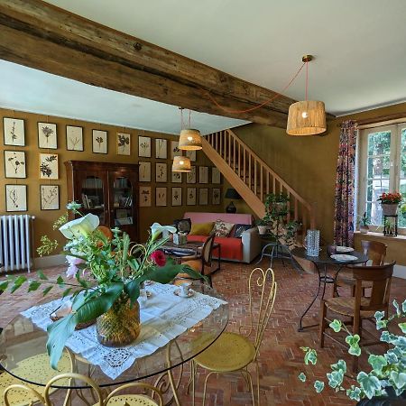 Chateau De Lavaud Montbron エクステリア 写真