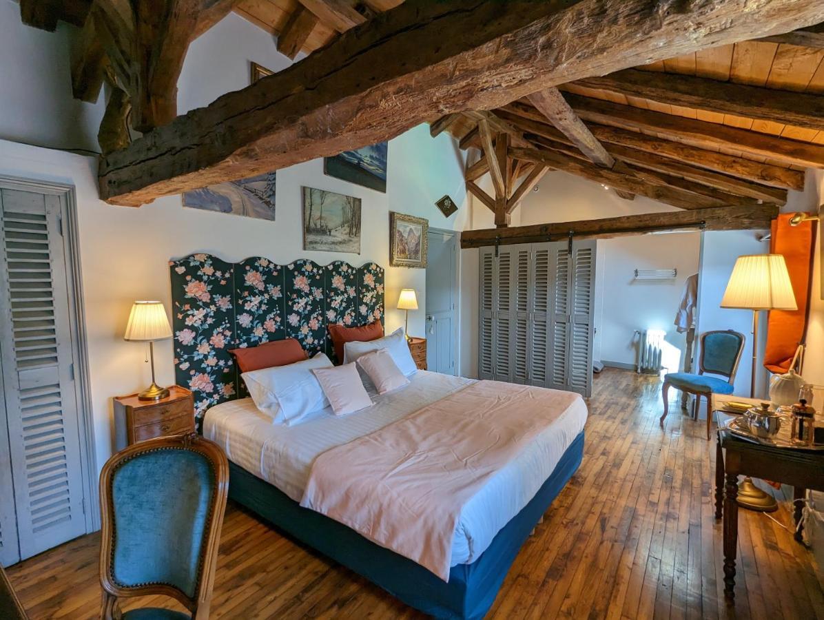 Chateau De Lavaud Montbron エクステリア 写真