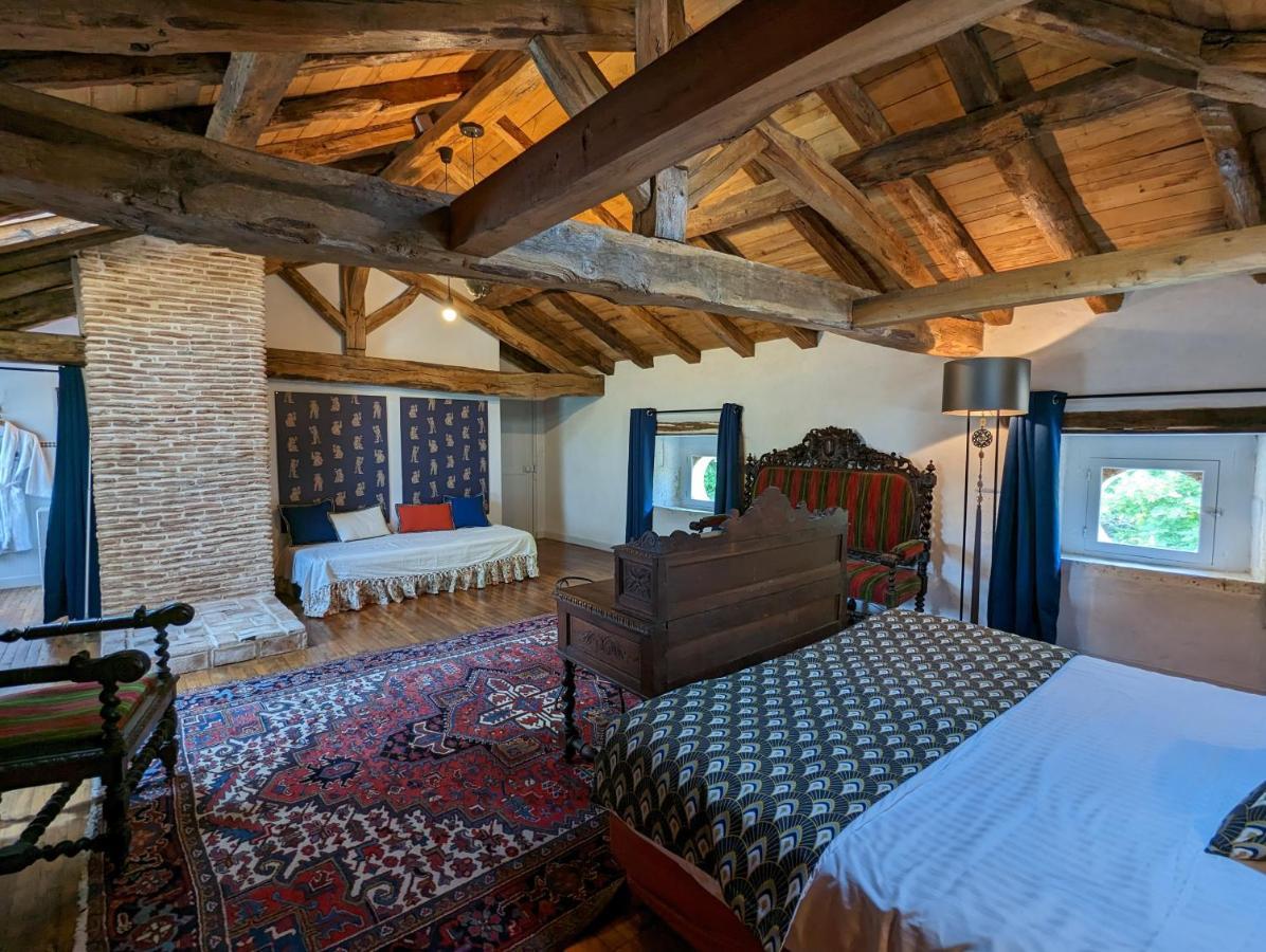 Chateau De Lavaud Montbron エクステリア 写真