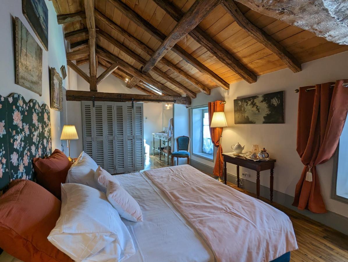 Chateau De Lavaud Montbron エクステリア 写真