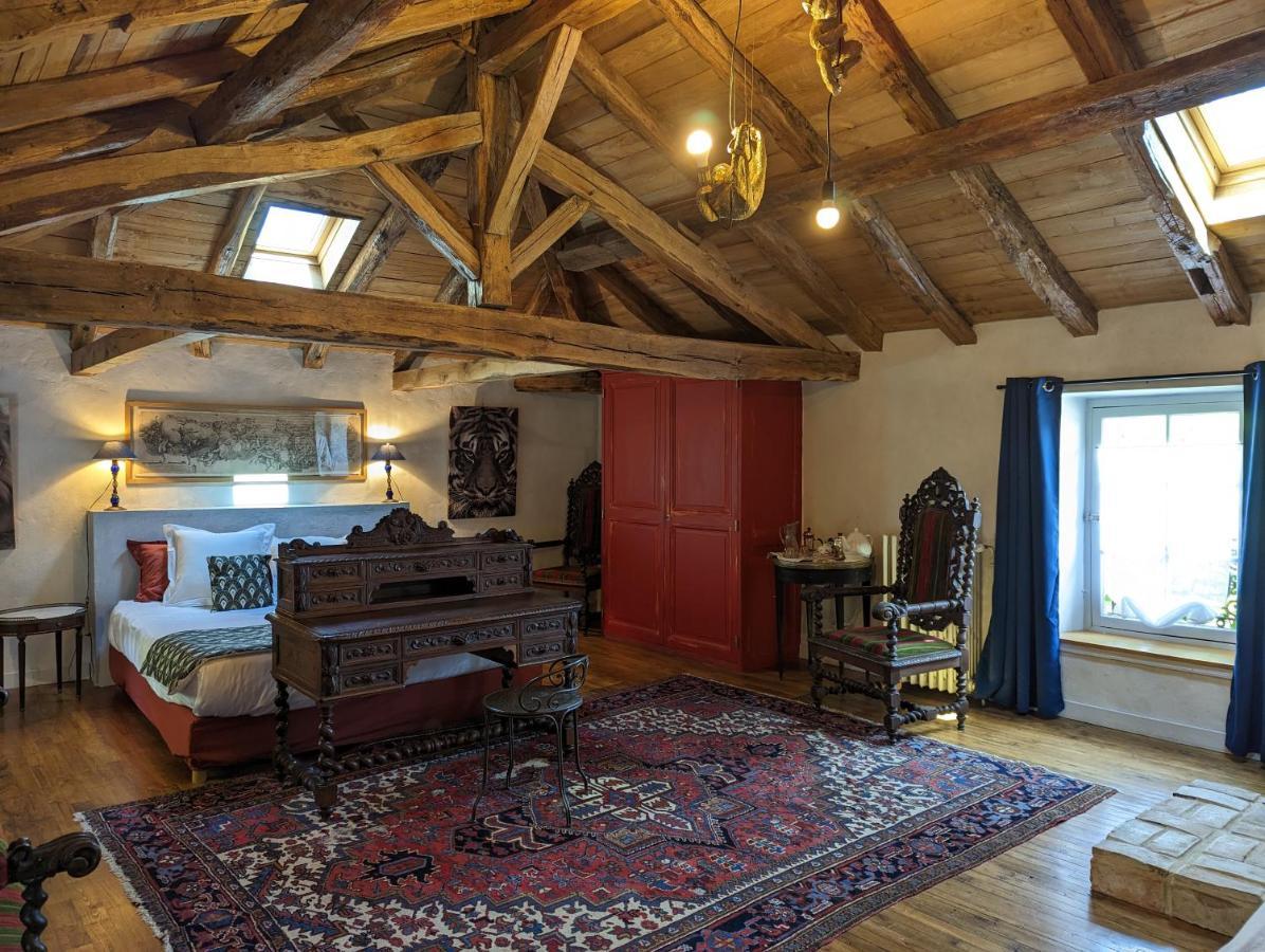 Chateau De Lavaud Montbron エクステリア 写真
